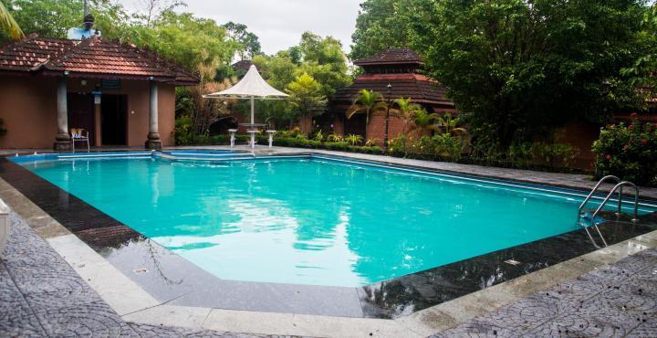Pagoda Resorts Alappuzha Extérieur photo