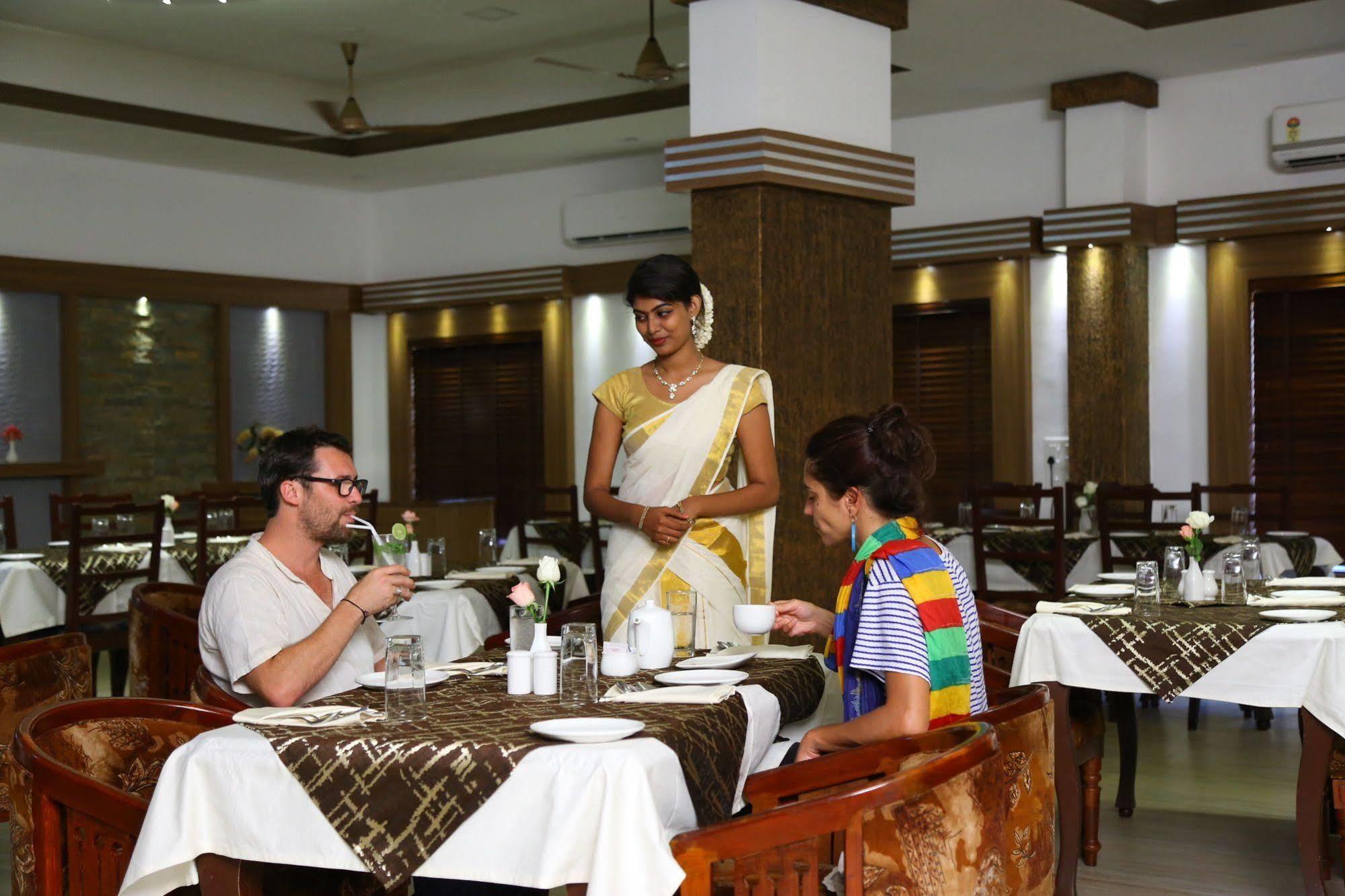 Pagoda Resorts Alappuzha Extérieur photo